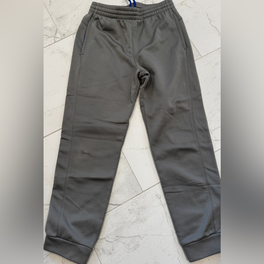 Tek gear Boys Gray Sweatpants. Size L (14-16)